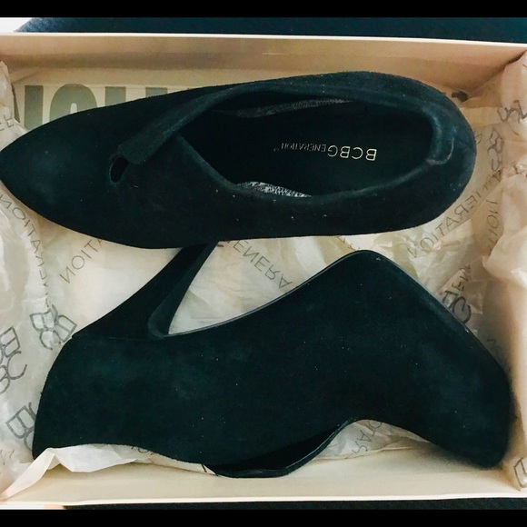 BCBG ankle black bootie - Picture 2 of 6